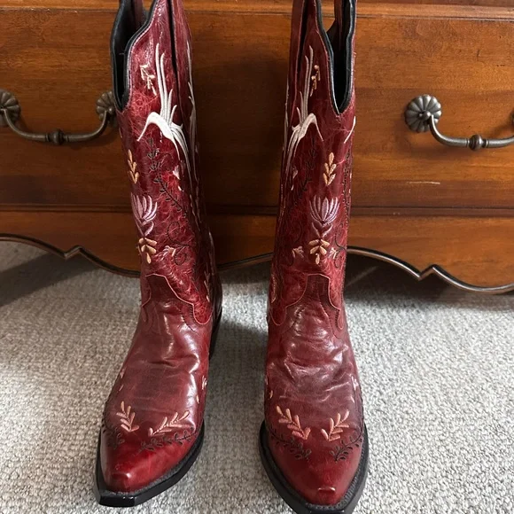 J.B. Dillon Red Heeled Boots with Intricate Embroidery - Picture 2 of 5